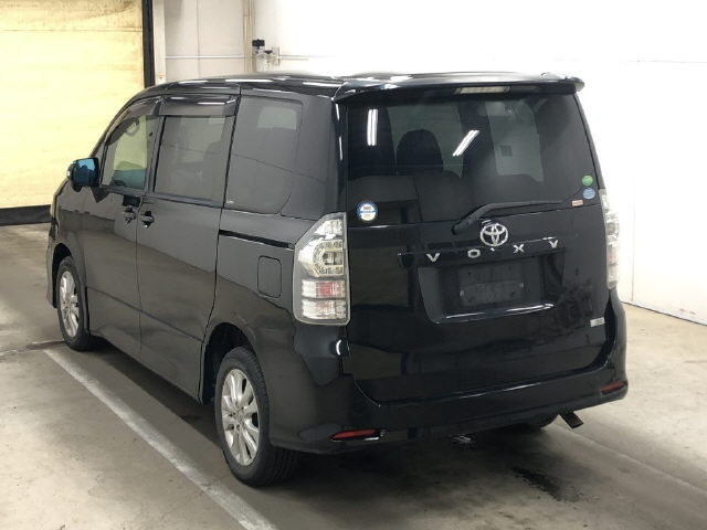 Toyota Noah 2013